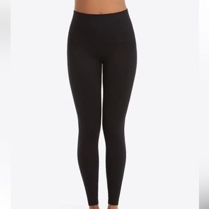 Spanx Look at Me Now seamless black leggings - size XL